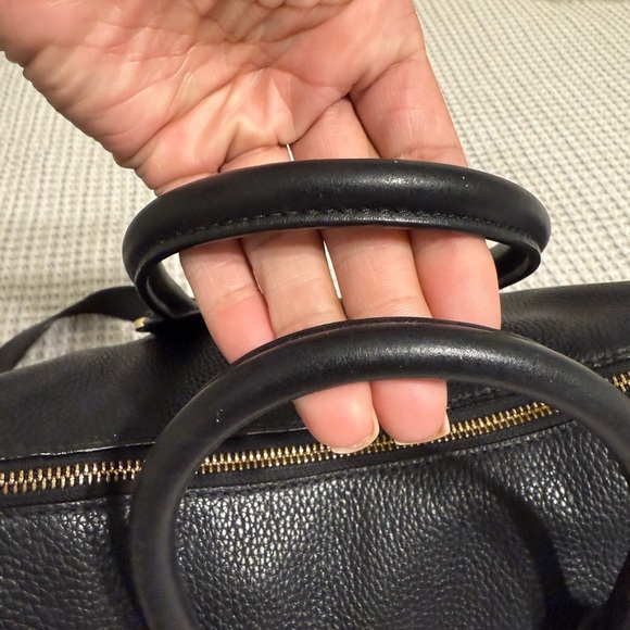 Michael Korks Carine Medium Pebbled
Leather Satchel - Picture 6 of 16